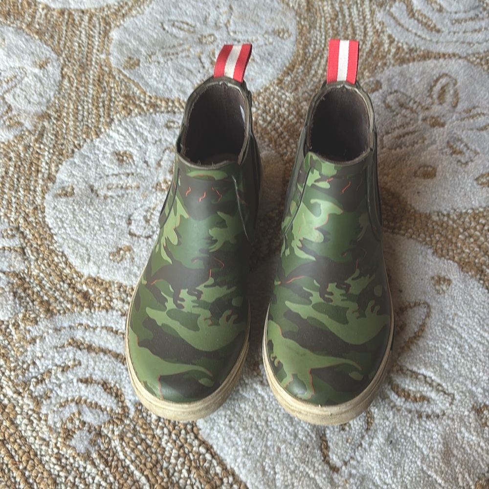 Army print boots water resistant